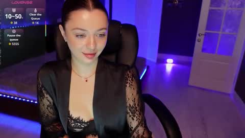 dinacandy online show from November 2025 09:09:01 AM