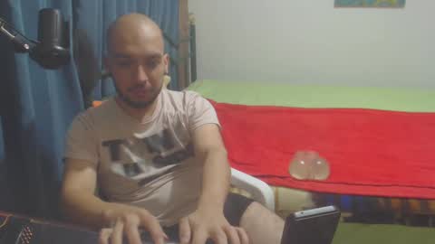 Snapshot of dinchtcams chatting on December 2024 05:17:01 AM Dincht online show from December 2024 05:17:01 AM