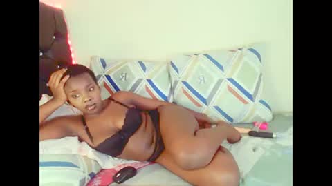 Snapshot of dinnydakrazx chatting on November 2025 07:07:01 AM dinnydakrazx online show from November 2025 07:07:01 AM