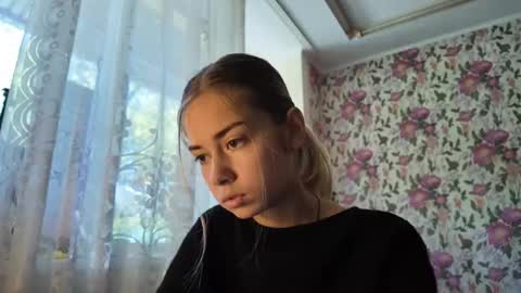 dinorahmroczkowski online show from September 2025 08:25:02 AM
