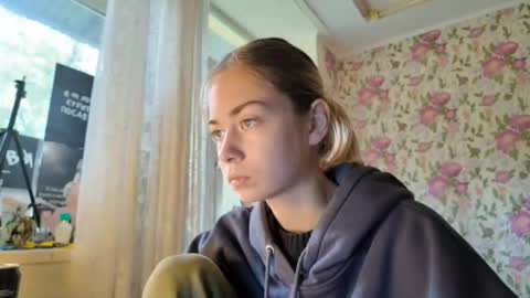 dinorahmroczkowski online show from September 2025 08:05:02 AM
