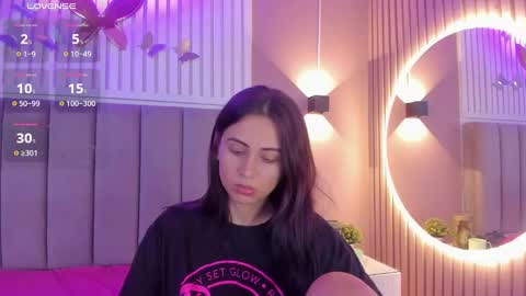 Cristal  online show from February 2025 09:43:02 AM