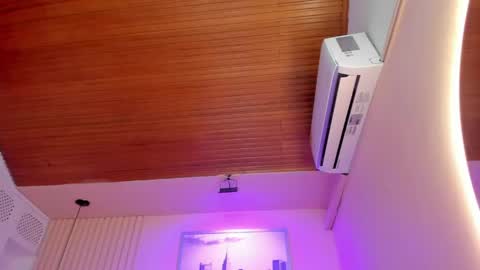 Snapshot of diosa_cristal chatting on May 2026 03:03:02 AM Cristal online show from May 2026 03:03:02 AM