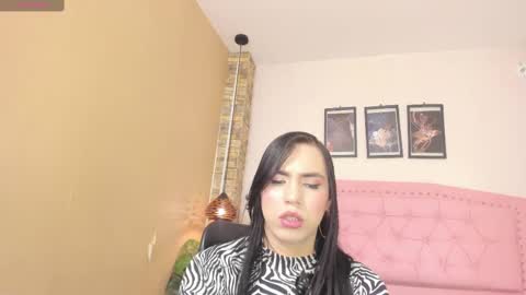 Snapshot of diosaa_golden chatting on February 2025 09:22:01 PM DIOSA online show from February 2025 09:22:01 PM