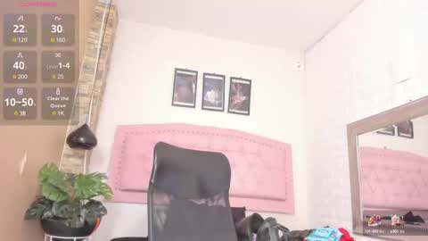 Snapshot of diosaa_golden chatting on February 2025 08:31:02 PM DIOSA online show from February 2025 08:31:02 PM