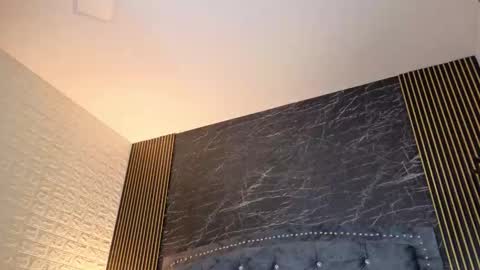 Snapshot of diosaa_golden chatting on September 2025 01:16:02 AM DIOSA online show from September 2025 01:16:02 AM
