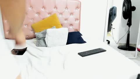 isa y romeo online show from April 2026 03:46:02 PM