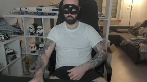 Robert online show from December 2024 07:27:02 PM