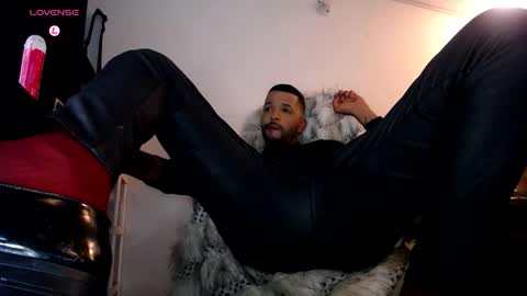 I just want to be happy online show from December 2025 05:02:02 AM