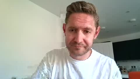 Snapshot of dirtylondon729 chatting on June 2026 11:08:01 AM Exhibitionist Ben online show from June 2026 11:08:01 AM