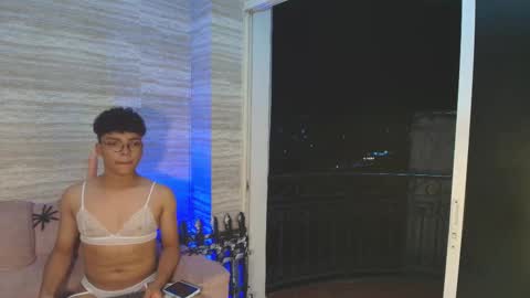 Snapshot of dirtymike69_ chatting on October 2025 02:03:02 AM Mike online show from October 2025 02:03:02 AM