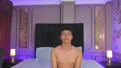 Snapshot of dirtymike69_ chatting on November 2025 01:26:02 AM Mike online show from November 2025 01:26:02 AM