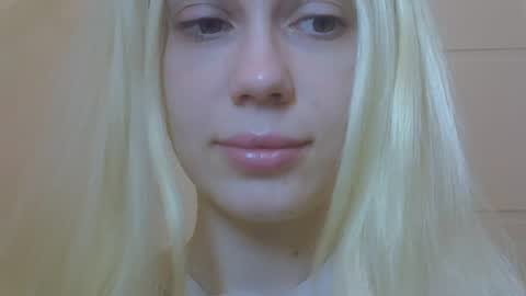 DitaMilton online show from April 2026 07:41:01 PM