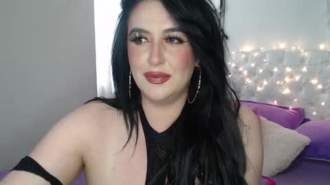 ditta_von_teesee_ online show from December 2024 08:18:02 PM