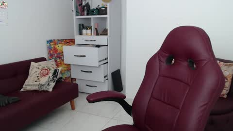 Diva online show from December 2024 10:13:01 PM