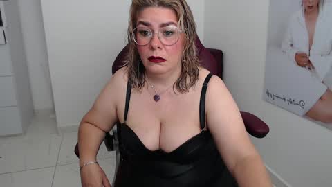 Diva online show from December 2024 08:37:01 PM