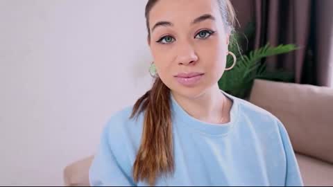 Tia online show from February 2025 10:40:02 AM