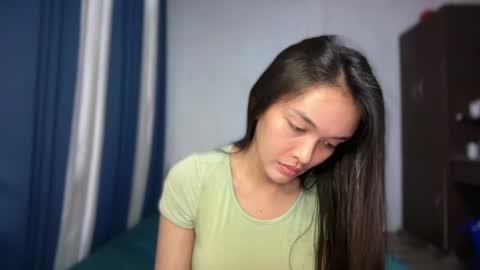 Snapshot of divina_graciaxx chatting on July 2026 03:12:01 AM DIVINA online show from July 2026 03:12:01 AM