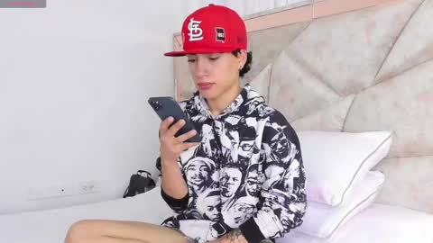 Snapshot of divine_thiagoo chatting on September 2025 01:57:02 PM Thiago online show from September 2025 01:57:02 PM