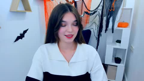 Snapshot of divineamour chatting on November 2025 12:26:01 PM Hannah online show from November 2025 12:26:01 PM