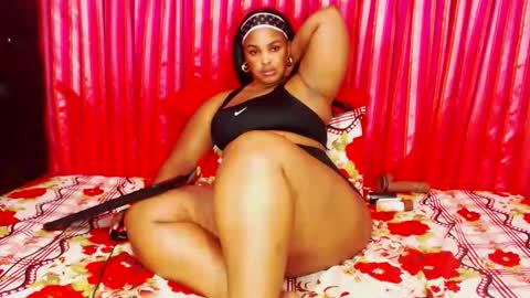 divinebooty93 online show from March 2026 06:45:02 PM