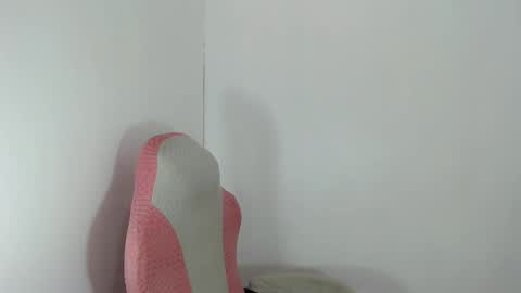 Crystal mae online show from May 2026 01:39:01 PM