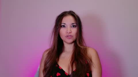 Snapshot of divinelynn chatting on December 2024 04:29:02 PM DivineLynn online show from December 2024 04:29:02 PM