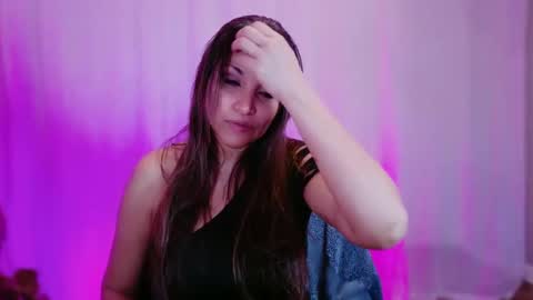 Snapshot of divinelynn chatting on February 2025 02:05:01 PM DivineLynn online show from February 2025 02:05:01 PM