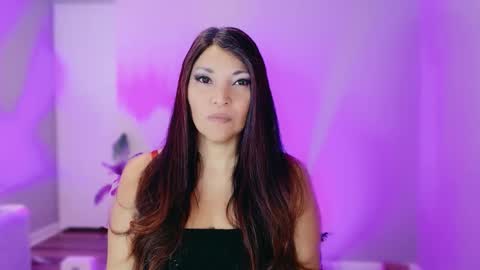 DivineLynn online show from February 2026 01:10:01 PM