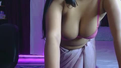 divyakhan online show from December 2024 05:05:02 AM