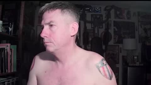 dix_handley_50 online show from January 2026 11:34:02 AM