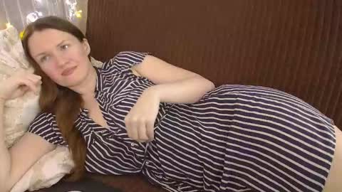 Snapshot of dixiemiller chatting on October 2025 09:28:02 PM Dixiemiller online show from October 2025 09:28:02 PM