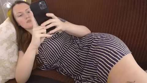 Snapshot of dixiemiller chatting on October 2025 08:11:02 PM Dixiemiller online show from October 2025 08:11:02 PM