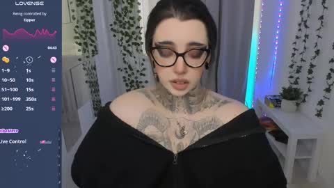 Snapshot of dixipixi_ chatting on May 2026 05:47:01 AM dixipixi_ online show from May 2026 05:47:01 AM