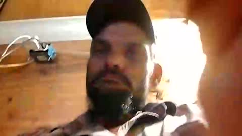 Snapshot of dixonbird41 chatting on May 2026 07:12:01 PM dixonbird41 online show from May 2026 07:12:01 PM