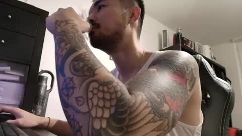 Snapshot of dixonhuang chatting on September 2025 06:00:01 PM D online show from September 2025 06:00:01 PM