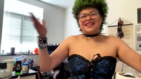 dizzinsweatyy online show from February 2025 08:00:01 PM