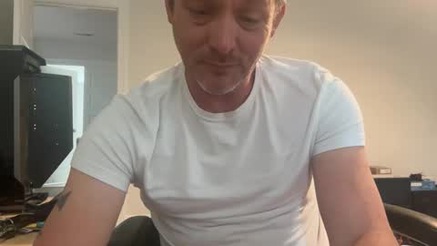 dj_diesel_rat online show from April 2026 03:51:02 PM