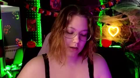 Snapshot of djennapalme chatting on October 2025 08:04:02 AM Jenia online show from October 2025 08:04:02 AM