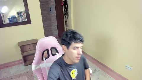 Alex Trejo online show from November 2025 03:45:01 PM