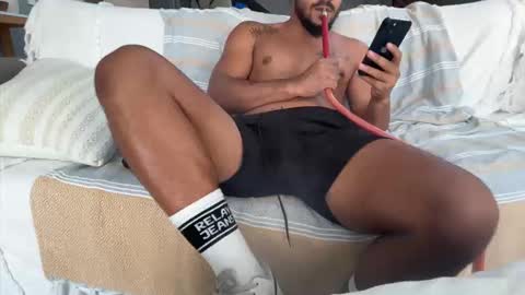 Snapshot of dmitirdarko chatting on November 2025 01:21:02 PM Dmitri online show from November 2025 01:21:02 PM