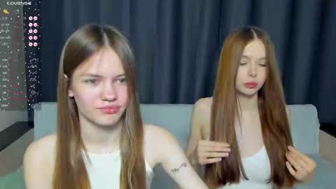 Snapshot of do_dick chatting on January 2025 02:57:01 PM Polly and Kiriko online show from January 2025 02:57:01 PM