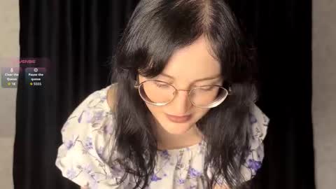 Annie PVT IS OPEN online show from November 2025 09:18:01 PM