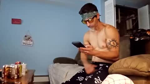 Snapshot of dogbone999081 chatting on October 2025 10:14:01 AM dogbone999081 online show from October 2025 10:14:01 AM