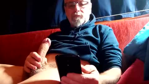 doghouseblue online show from December 2024 10:16:01 PM
