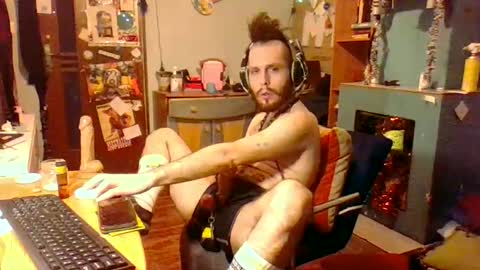 dogwithamohawk online show from January 2025 03:43:01 PM