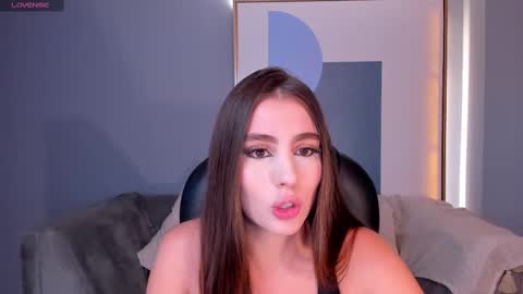 Snapshot of dolcieelliot chatting on March 2025 12:04:01 AM Dolcie online show from March 2025 12:04:01 AM