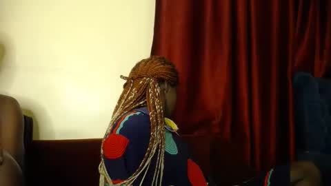 Lina online show from September 2025 06:35:02 PM