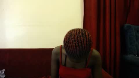 Lina online show from October 2025 03:22:02 PM