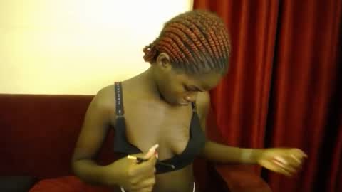 Lina online show from October 2025 07:58:01 PM